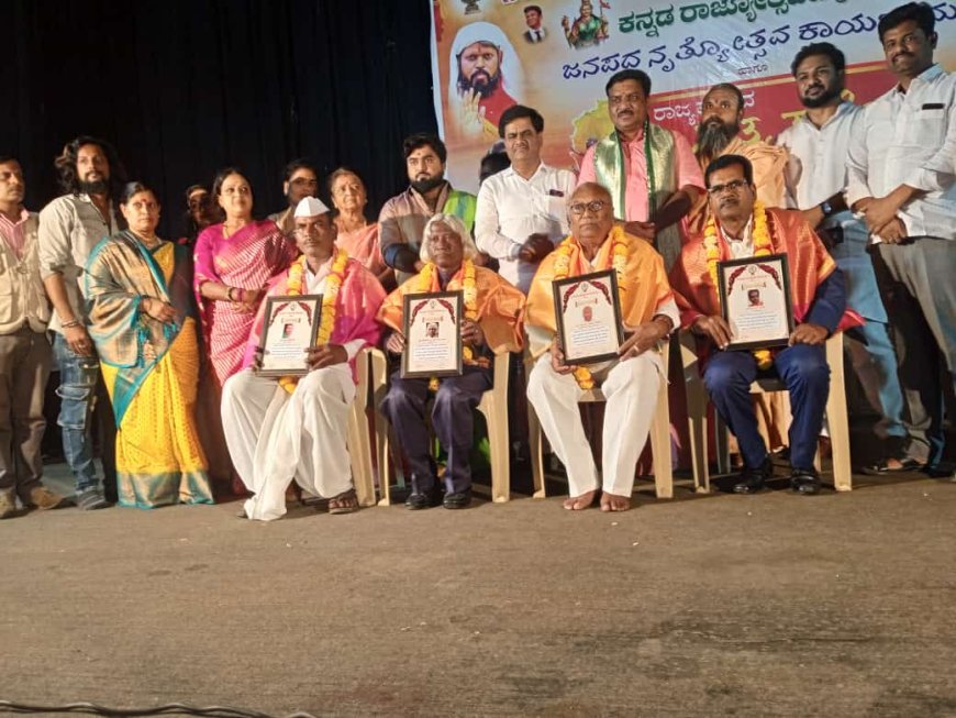 ಶಿವಪ್ಪ ನಾಯಕ ಗೆ ಜನಪದ ಕಲಾರತ್ನ ಪ್ರಶಸ್ತಿ.