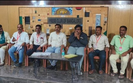 ಮೈಕ್ರೋ ಪೈನಾನ್ಸಗಳ  ಬಡ್ಡಿ ಅವ್ಯವಹಾರಕ್ಕೆ ಕಡಿವಾಣ  ಹಾಕುವಂತೆ ಆಗ್ರಾಹಿಸಿ ಮುಖ್ಯಮಂತ್ರಿಗಳ ಕಾರ್ಯಾಲಯ ಕ್ಕೆ ಮನವಿ ಸಲ್ಲಿಸಿದ ಚೆನ್ನಯ್ಯ  ವಸ್ತ್ರದ