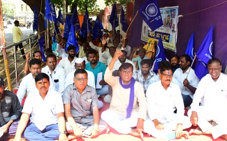 ಶಂಭುಲಿಂಗ ಖಂಡಾಲ್ಕರ್ ಕೊಲೆ ಆರೋಪಿಗಳನ್ನು ಬಂಧಿಸಬೇಕೆಂದು ಧರಣಿ