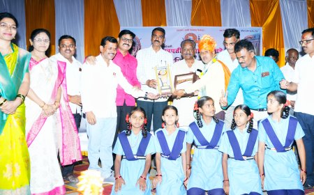 ಮರಾಠಿ ನೆಲದಲ್ಲಿ ಕನ್ನಡದ ಸೊಬಗು: ಸ್ವಚ್ಛತೆ ಮತ್ತು ಸುಂದರತೆಗೆ ಜಿಲ್ಲಾ ಮಟ್ಟದ ಗೌರವ