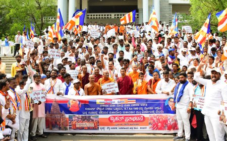 ಬುದ್ಧಗಯಾ ವಿವಾದ: ಬೌದ್ಧ ಬಿಕ್ಕುಗಳ ಮೇಲೆ ದೌರ್ಜನ್ಯ – ಕಲಬುರಗಿಯಲ್ಲಿ ಭಾರಿ ಪ್ರತಿಭಟನೆ