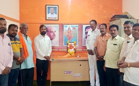 ತ್ರಿವಿಧ ದಾಸೋಹಿ ಶಿವಕುಮಾರ ಸ್ವಾಮೀಜಿ ಜಯಂತಿ: ವಾಡಿ ಬಿಜೆಪಿ ಕಛೇರಿಯಲ್ಲಿ ಭಕ್ತಿ ಪೂರ್ಣ ಸಂಭ್ರಮ