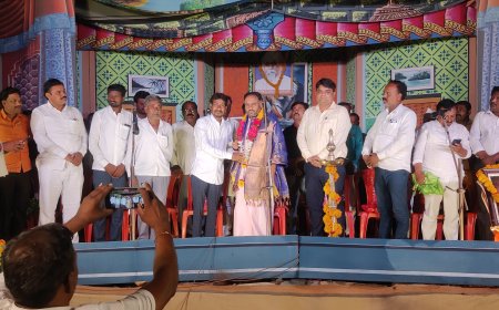 ಸಾಹಿತ್ಯವನ್ನು ಜನಸಾಮಾನ್ಯರಿಗೆ ತಲುಪಿಸುವ ಶಕ್ತಿ ರಂಗಭೂಮಿಗಿದೆ: ಶಿವ ಅಷ್ಠಗಿ