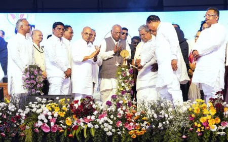 ಕಲಬುರಗಿಯಲ್ಲಿ ₹644 ಕೋಟಿ ಮೌಲ್ಯದ ಅಭಿವೃದ್ಧಿ ಯೋಜನೆಗಳಿಗೆ ಭಾರೀ ಚಾಲನೆ: ಖರ್ಗೆ, ಸಿದ್ದರಾಮಯ್ಯ, ಡಿಕೆಶಿ ನೇತೃತ್ವದಲ್ಲಿ ಮಹತ್ವದ ಕಾರ್ಯಕ್ರಮ