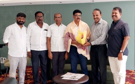 ವಿಜಯ ಕರ್ನಾಟಕ ಸಂಪಾದಕರಿಗೆ ಉದ್ಯಮಿಗಳಿಂದ ಸನ್ಮಾನ