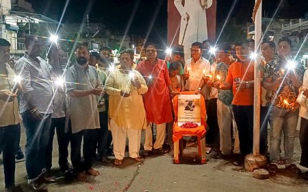 ವಾಡಿ ಯಲ್ಲಿ ಪಹಲ್ಗಾಮದಲಿ ಬಲಿಯಾದವರಿಗೆ ನಮನ,ಪಾಕಿಸ್ತಾನದ ವಿರುದ್ಧ ಘೋಷಣೆ