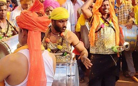 ಕಮಲಾನಗರದಲ್ಲಿ ಬೀರಲಿಂಗೇಶ್ವರ ಹಾಗೂ ಮಾಳಿಂಗರಾಯ ಭಂಡಾರದ ಜಾತ್ರೆ ಭಕ್ತಿಭಾವದ ಮಧ್ಯೆ ಅದ್ದೂರಿಯಾಗಿ ನಡೆಯಿತು