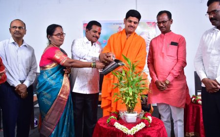 ಶಿಕ್ಷಕ ರೇವಣಸಿದ್ದಯ್ಯ ಮಠಪತಿ ಸೇವೆ ಅನುಕರಣೀಯ:  ಶಿವಕುಮಾರ ಶಿವಾಚಾರ್ಯರು