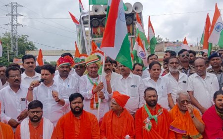 ಔರಾದನಲ್ಲಿ ಗಮನ ಸೆಳೆದ ತಿರಂಗಾ ಯಾತ್ರೆ   ಕುಣಿದು ಸಂಭ್ರಮಿಸಿದ ಶಾಸಕ ಪ್ರಭು ಚವ್ಹಾಣ