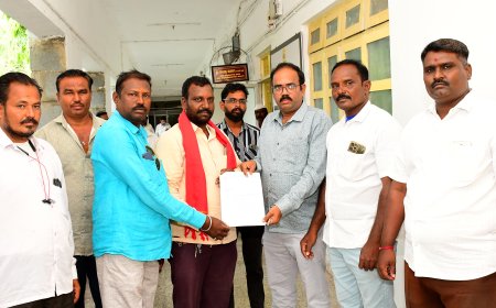 ಮರಳು ಸಾಗಾಣಿಕೆಯನ್ನು ಪುನರ ಆರಂಭಿಸುವಂತೆ ನವ ಕಲ್ಯಾಣ ಕರ್ನಾಟಕ ಕಟ್ಟಡ ಕಾರ್ಮಿಕರ ಸಂಘದ ಮುಖಂಡರು ಒತ್ತಾಯ