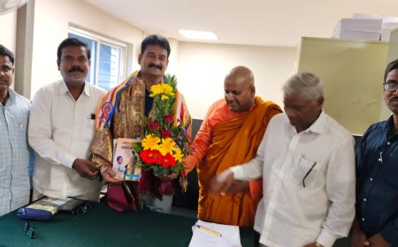 ಕಮೀಷನರ್ ಗೌತಮ ಕಾಂಬಳೆ ಅವರಿಗೆ ಸನ್ಮಾನ