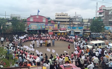 ಯುದ್ಧ ಬೇಡ, ಶಾಂತಿ ಬೇಕು ; ಮೀನಾಕ್ಷಿ