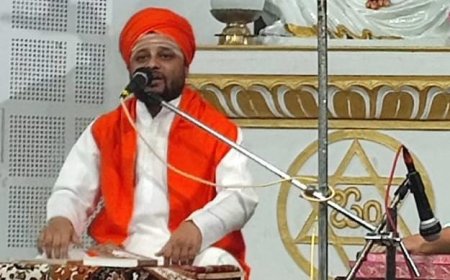 ತಾನು  ತಾನಾರೆಂದು ಅರಿದೊಡೆ  ತಾನೇ ದೇವರು