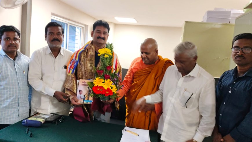 ಕಮೀಷನರ್ ಗೌತಮ ಕಾಂಬಳೆ ಅವರಿಗೆ ಸನ್ಮಾನ