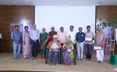 ಮಲ್ಲೇಶ್ವರದ ಜಗನ್ನಾಥ ಬಳಗದಲ್ಲಿ  ಕಿಕ್ಕಿರಿದ ಪ್ರೇಕ್ಷಕರ ಮಧ್ಯೆ ಡಾ:ಲೀಲಾಬಸವರಾಜು ಅವರ "ಅವ್ವರಸಿ" ಏಕವ್ಯಕ್ತಿ ಅಭಿನಯದ ಹತ್ತನೆಯ ಪ್ರದರ್ಶನ.