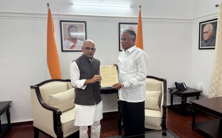 ಕೇಂದ್ರ ರೈಲ್ವೆ ಸಚಿವ ವಿ.ಸೋಮಣ್ಣ ಅವರಿಗೆ ಭೇಟಿಯಾದ ಸಚಿವ ಡಾ.ಶರಣಪ್ರಕಾಶ ಪಾಟೀಲ