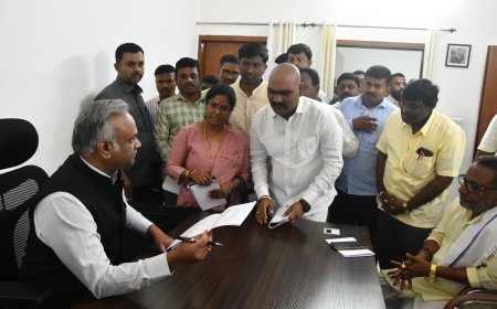 ಪೌರಾಡಳಿತ ಸಚಿವರಿಗೆ ಭೇಟಿ ಮಾಡಿದ ಪುರಸಭೆ ಅಧ್ಯಕ್ಷ ಆನಂಕುಮಾರ್ ಎನ್ ಟೈಗರ್  ಚಿಂಚೋಳಿ ಪುರಸಭೆ ಸಮಗ್ರ ಅಭಿವೃದ್ಧಿಗೆ 20 ಕೋಟಿ ಅನುದಾನ ಬಿಡುಗಡೆಗೆ ಸಚಿವರಿಗೆ ಮನವಿ ಸಲ್ಲಿಕೆ