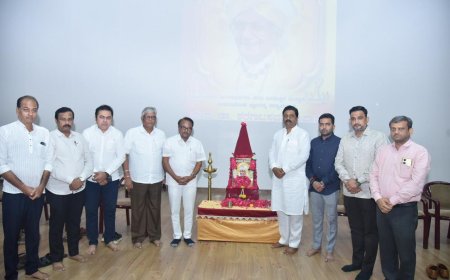ಪರಮಪೂಜ್ಯ ಲಿಂಗೈಕ್ಯ ಡಾ ಶರಣಬಸಪ್ಪ ಅಪ್ಪವರಿಗೆ ಕೇಂದ್ರ ಸರ್ಕಾರ ಈ ಬಾರಿ ಮರಣೋತ್ತರ ಪದ್ಮಶ್ರೀ ಪ್ರಶಸ್ತಿ ನೀಡಲಿbಶಶೀಲ್ ಜಿ ನಮೋಶಿ