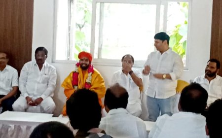 ನಾರಾಯಣ ಗುರು ಜಯಂತಿ ಸಂಭ್ರಮದ ಆಚರಣೆ 11 ವಿದ್ಯಾರ್ಥಿಗಳ ದತ್ತು ಸ್ವೀಕಾರಕ್ಕೆ ವಿನಯ್ ಗುತ್ತೇದಾರ್ ಗಾರಂಪಳ್ಳಿ ಘೋಷಣೆ