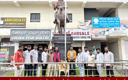 ವಿಶ್ವ ಫೋಟೋಗ್ರಾಫಿ ದಿನದ ಅಂಗವಾಗಿ ಅಳಂದ್‌ನಲ್ಲಿ ಬಸವೇಶ್ವರ ಪುತ್ತಳಿ ಬಳಿ ಜೋಸೆಫ್ ನೈಸೋಫೋರ್‌ಗೆ ಗೌರವ ಸಲ್ಲಿಕೆ