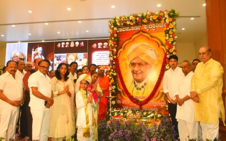 ಕಲ್ಯಾಣ ಕರ್ನಾಟಕದ ಶಿಕ್ಷಣದ ಕ್ರಾಂತಿಸೂರ್ಯ ; ಲಿಂ.ಪೂಜ್ಯ  ಡಾ.ಶರಣಬಸವಪ್ಪ ಅಪ್ಪಾಜಿ :  ಜಗದ್ಗುರು ಪೂಜ್ಯ ಜಗದ್ಗುರು ಸಾರಂಗಧರ ಶ್ರೀ