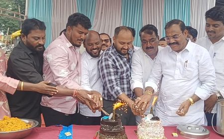 ಡಾ. ಕಿರಣ ದೇಶಮುಖ ಮತ್ತು ಅಭಿಷೇಕ್ ಅಲ್ಲಮಪ್ರಭು ಪಾಟೀಲ್ ಅವರ ಜನುಮ ದಿನದ ಪ್ರಯುಕ್ತ ಅನ್ನದಾಸೋಹ