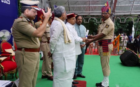 ನಾಗನಹಳ್ಳಿ ಪೊಲೀಸ್ ತರಬೇತಿ ಕೇಂದ್ರದ ಬಸಪ್ಪ ಕುಂಬಾರ ಶೆಟ್ಟಿಕೇರಾಗೆ  ಕೇಂದ್ರ ಗೃಹ ಸಚಿವರ ಪದಕ ಪ್ರದಾನ