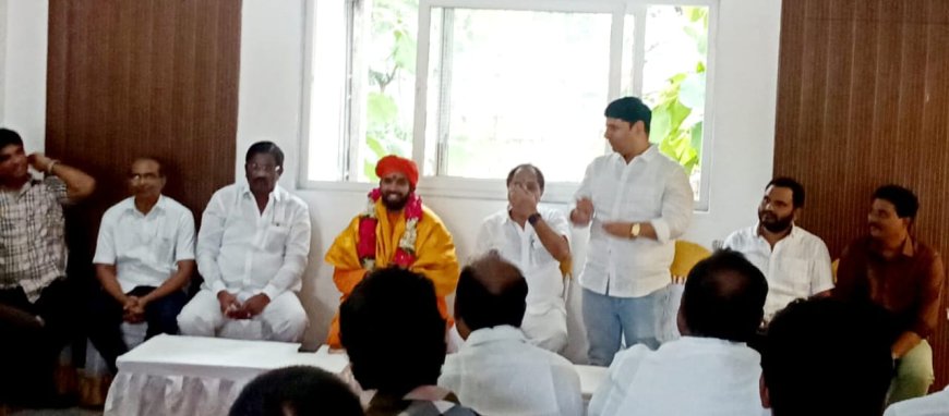 ನಾರಾಯಣ ಗುರು ಜಯಂತಿ ಸಂಭ್ರಮದ ಆಚರಣೆ 11 ವಿದ್ಯಾರ್ಥಿಗಳ ದತ್ತು ಸ್ವೀಕಾರಕ್ಕೆ ವಿನಯ್ ಗುತ್ತೇದಾರ್ ಗಾರಂಪಳ್ಳಿ ಘೋಷಣೆ