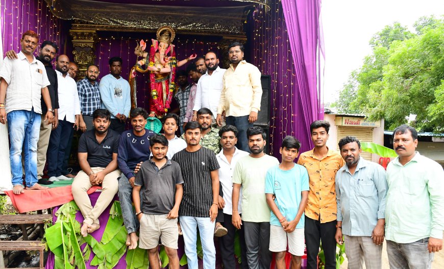 ಶಾಸಕ ಅಲ್ಲಮಪ್ರಭು ಪಾಟೀಲ್ ಗಣೇಶ್ ಮೂರ್ತಿಗೆ ಪೂಜೆ