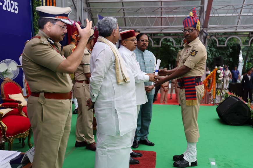ನಾಗನಹಳ್ಳಿ ಪೊಲೀಸ್ ತರಬೇತಿ ಕೇಂದ್ರದ ಬಸಪ್ಪ ಕುಂಬಾರ ಶೆಟ್ಟಿಕೇರಾಗೆ ಕೇಂದ್ರ ಗೃಹ ಸಚಿವರ ಪದಕ ಪ್ರದಾನ