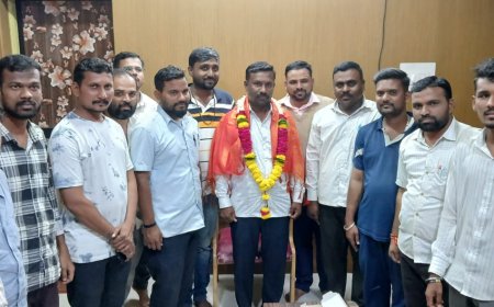 ಶರಣನಗರದಲ್ಲಿ ಸಿಟಿ ಲೈಟ್ ಅಳವಡಿಕೆ – ಪುರಸಭೆ ಸದಸ್ಯ ಲಕ್ಷ್ಮಣ್ ಜಳಕಿಕರ್ ಸನ್ಮಾನ