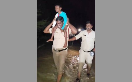 ಬೆಳವಡಿ ಗ್ರಾಮದಲ್ಲಿ ಅತಿಯಾದ ಮಳೆಯಿಂದ ಜಲಾವೃತ – ಅಗ್ನಿಶಾಮಕ ಸಿಬ್ಬಂದಿಯಿಂದ 20 ಜನರ ರಕ್ಷಣೆ