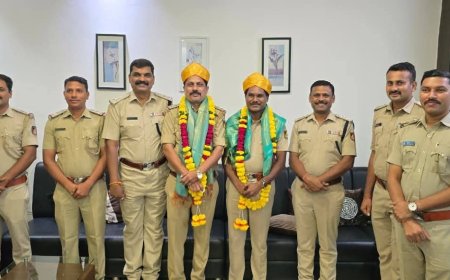 ಪೋಲಿಸ್ ಇಲಾಖೆಯಲ್ಲಿ ದಶಕಗಳ ಸೇವೆಗೆ  ಸಿಪಿಐ ಜಗದೇವಪ್ಪ ಪಾಳಾ, ಹಾಗೂ ತಿಗಡಿ ಅವರಿಗೆ ಗೌರವ