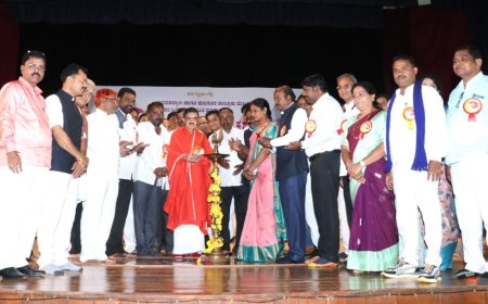 ಬಸವಕಲ್ಯಾಣ ಶಿಕ್ಷಕರ ದಿನಾಚರಣೆ ಕಾರ್ಯಕ್ರಮದಲ್ಲಿ ಹಾರಕೂಡ ಶ್ರೀಗಳ ಆಶೀರ್ವಚನ