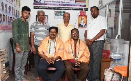 ಮೂರು ದಶಕಗಳ ಪತ್ರಿಕಾ ಸೇವೆಗೆ ಬಸವರಾಜ್ ಖಾನಾಪುರ್–ಉಮಾಕಾಂತ್ ಜಡೆಗೆಕರರಿಗೆ ಸನ್ಮಾನ