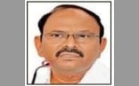 ನಗರದಲ್ಲಿಯೇ ಕಚೇರಿಗಳು ನಿರ್ಮಿಸಿ'ಮರಿಯಪ್ಪ ಹಳ್ಳಿ ಆಗ್ರಹಿಸಿದರು.