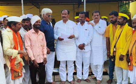 ನಂದಿಕುರದಲ್ಲಿ ಜನಸಂಪರ್ಕ – ಪವನಕುಮಾರ ವಳಕೇರಿ ಅವರಿಗೆ ಹುಟ್ಟುಹಬ್ಬದ ಶುಭಾಶಯ ಕೋರಿದ ಶಾಸಕ ಪಾಟೀಲ