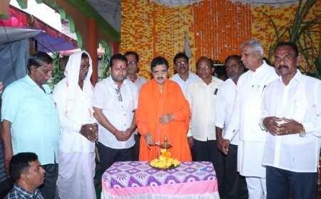 ಬಂಜಾರ ಸಮಾಜ ಸೌಜನ್ಯತೆಯ ಪ್ರತೀಕ ಹಾರಕೂಡ ಶ್ರೀ