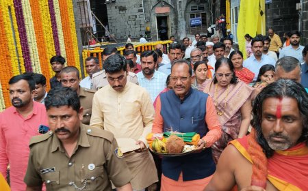 ಅಂಬಾಭವಾನಿಯ ದರ್ಶನ ಪಡೆದ ಶಾಸಕ ಪ್ರಭು ಚವ್ಹಾಣ  ಜನತೆಯ ಸಂಕಷ್ಟ ನಿವಾರಣೆಗೆ ಪ್ರಾರ್ಥನೆ