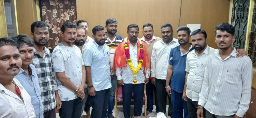 ಶರಣನಗರದಲ್ಲಿ ಸಿಟಿ ಲೈಟ್ ಅಳವಡಿಕೆ – ಪುರಸಭೆ ಸದಸ್ಯ ಲಕ್ಷ್ಮಣ್ ಜಳಕಿಕರ್ ಸನ್ಮಾನ