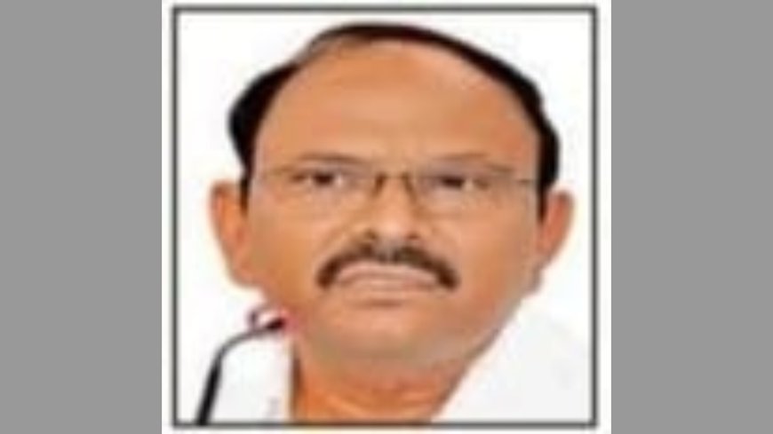 ನಗರದಲ್ಲಿಯೇ ಕಚೇರಿಗಳು ನಿರ್ಮಿಸಿ'ಮರಿಯಪ್ಪ ಹಳ್ಳಿ ಆಗ್ರಹಿಸಿದರು.