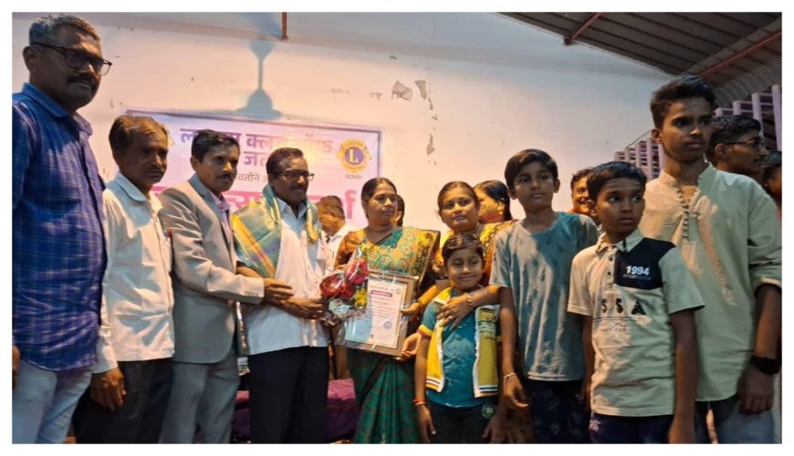 ರಾಜೇಂದ್ರ ಹಿರೇಮಠ ಇವರಿಗೆ ಆದರ್ಶ ಶಿಕ್ಷಕ ಪುರಸ್ಕಾರ..