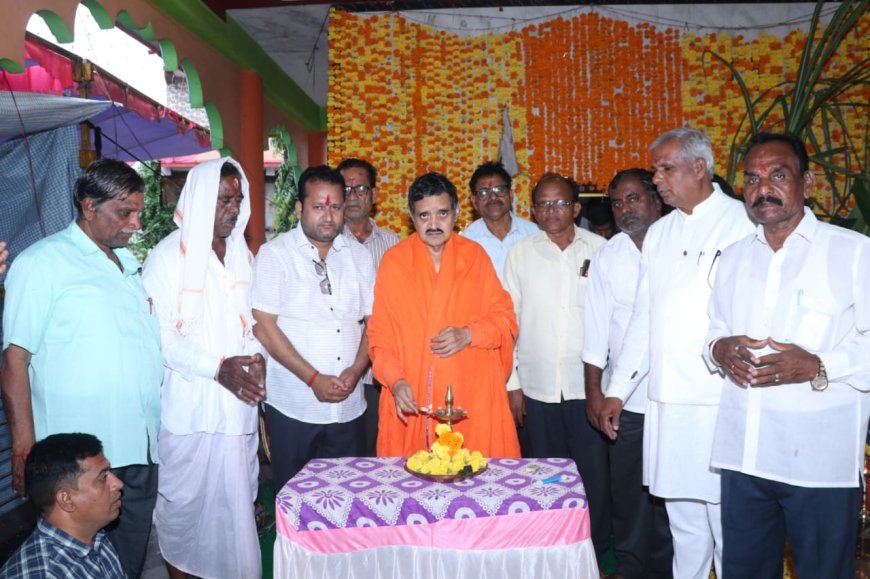 ಬಂಜಾರ ಸಮಾಜ ಸೌಜನ್ಯತೆಯ ಪ್ರತೀಕ ಹಾರಕೂಡ ಶ್ರೀ