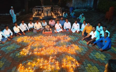 ಬೆಳಕನ್ನು ಸ್ವಾಗತಿಸುವ ಹಬ್ಬವೇ ದೀಪಾವಳಿ” — ಶಿವರಾಜ ಅಂಡಗಿ