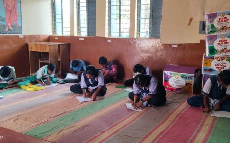 ಅಂತಾರಾಷ್ಟ್ರೀಯ ಪ್ರಜಾಪ್ರಭುತ್ವ ದಿನಾಚರಣೆ ಅಂಗವಾಗಿ ನಡೆದ ಚಿತ್ರಕಲಾ ಸ್ಪರ್ಧೆಯಲ್ಲಿ ವಿಜೇತರಾದ ವಿದ್ಯಾರ್ಥಿಗಳು