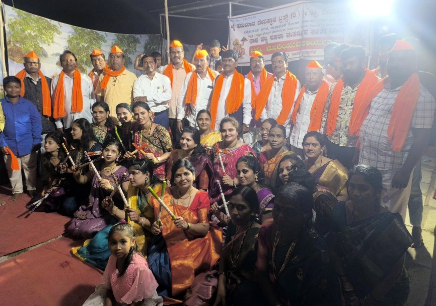 ಬನ್ನಿ ಮುರಿಯುವ ಕಾರ್ಯಕ್ರಮ ಹಾಗೂ (ದಾಂಡಿಯಾ) ಕಾರ್ಯಕ್ರಮ