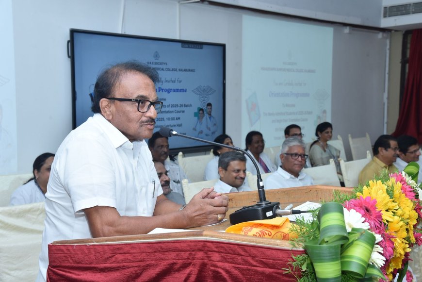 ಎಂ ಆರ್ ಎಂ ಸಿ ಯಲ್ಲಿ ಓರಿಯೆಂಟೆಶನ್ ಹಾಗೂ ವೈಟ್ ಕೊಟ್ ಸಮಾರಂಭ