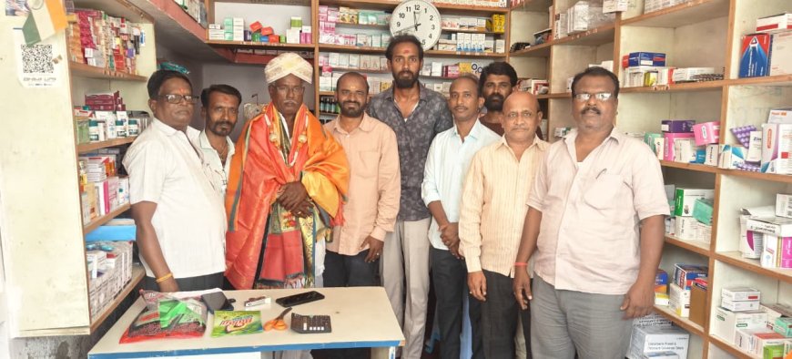 ರಸ್ತಾಪುರ ವಿ.ಎಸ್.ಎಸ್.ಎನ್ ಅಧ್ಯಕ್ಷರಿಗೆ ಸನ್ಮಾನ.