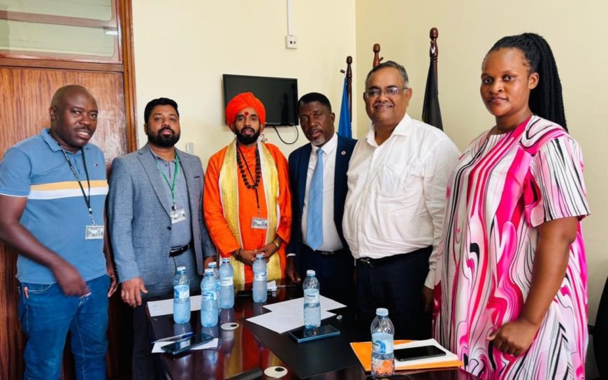 ಡಾ. ಪ್ರಣವಾನಂದ ಶ್ರೀ ~ ಉಗಾಂಡಾ ಕೇಂದ್ರ ಸಚಿವ ರೋನಾಲ್ಡ್ ನಸ್ಬುಗಾ ಜೊತೆ ಒಪ್ಪಂದ