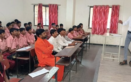 ರಾವೂರ ಮಕ್ಕಳಿಂದ ನಡೆಯಿತು ಒಂದು ದಿನದ ಶಾಲಾ ಆಡಳಿತ.